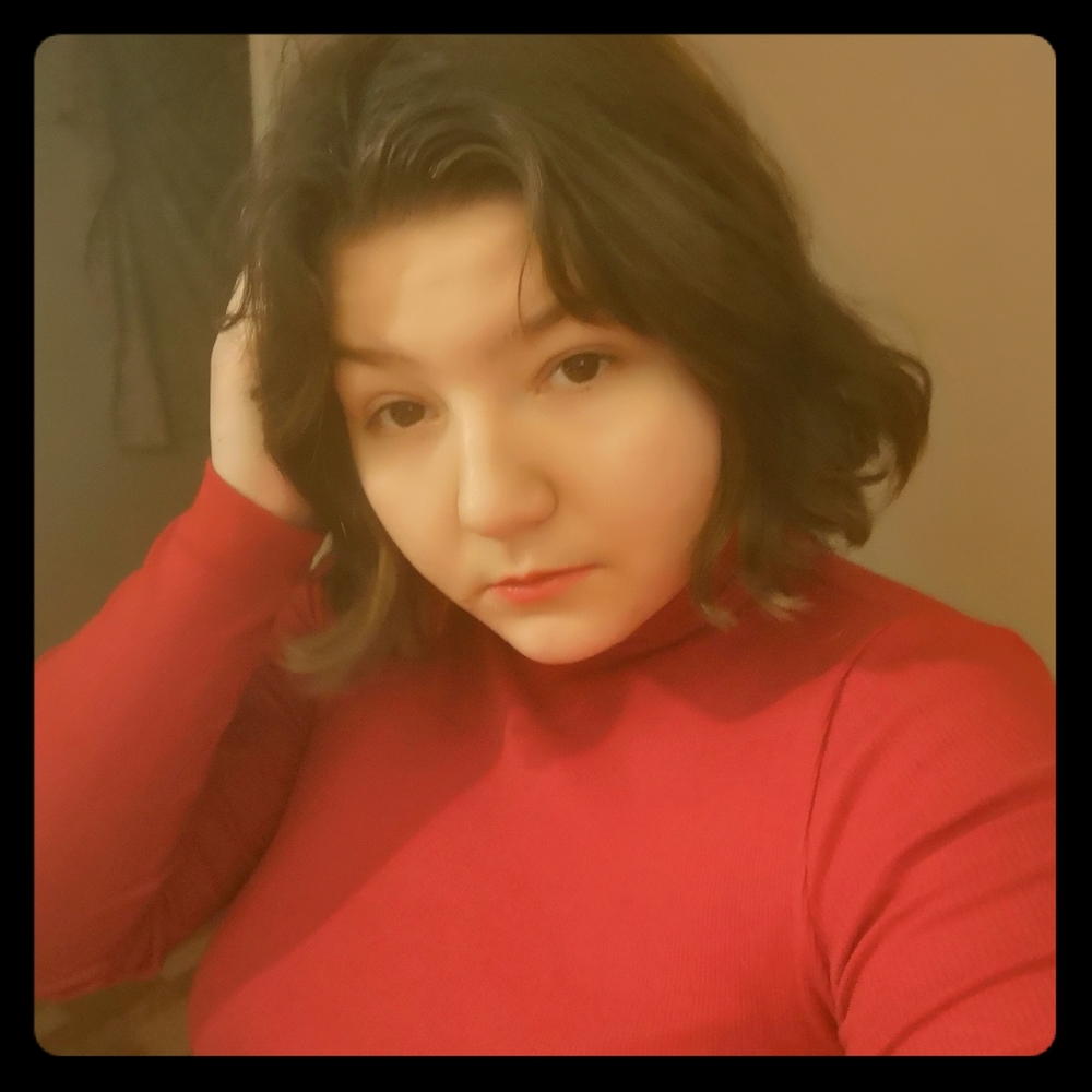 Meet your Posher, Crystal